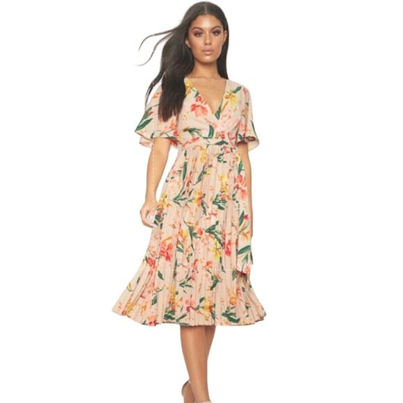 PrettyLittleThing NWT Pink‎ Floral Surplice Tie Pleated Midi Dress Size 2 - Picture 1 of 10